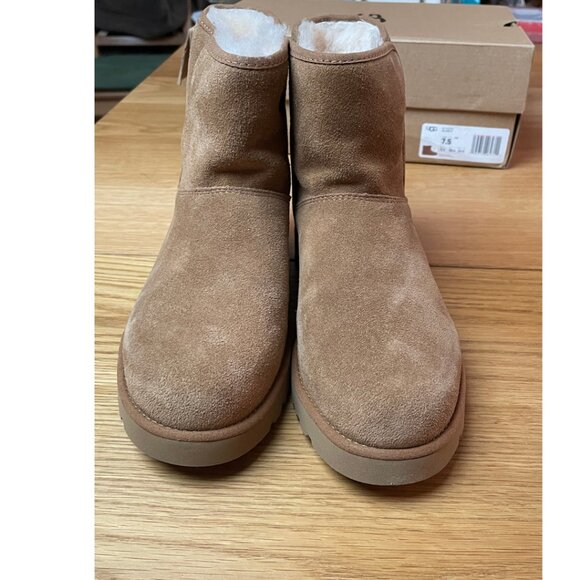 NWT, 7.5, Ugg Women's Suede Ankle Boot, Cory II Bootie, Cognac Brown - Picture 3 of 8